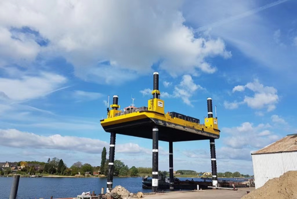 Barge jack-up personnalisée de 100 à 800 tonnes à vendre