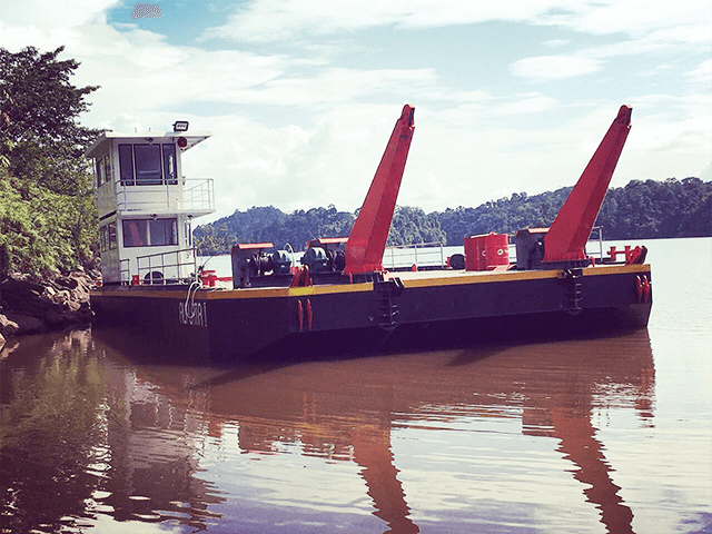 Barges de transport logistique d'équipement lourd automotrices 200t pour rivière/lac 