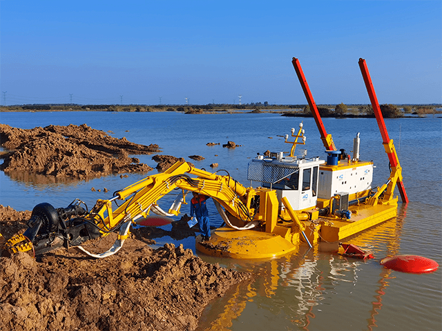 Solution intelligente de drague polyvalente amphibie pour référence de dragage en eaux peu profondes 